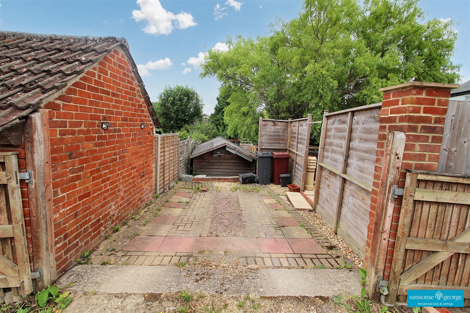 Chapel Hill, Tilehurst, Reading